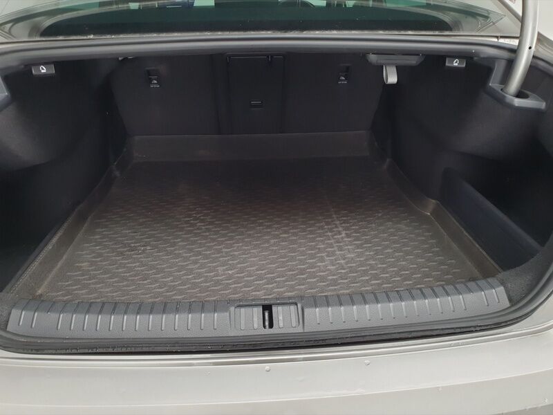 More views of Volkswagen Passat