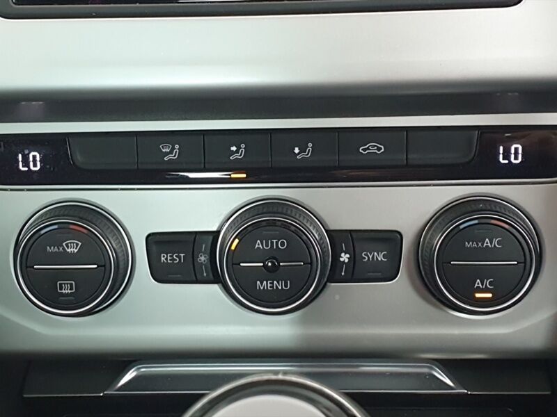 More views of Volkswagen Passat