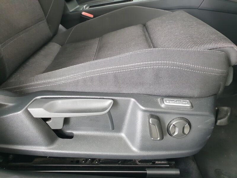 More views of Volkswagen Passat