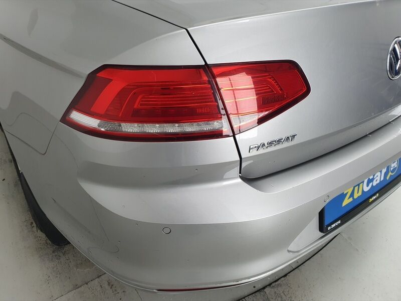 More views of Volkswagen Passat