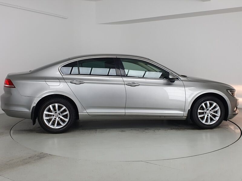 More views of Volkswagen Passat