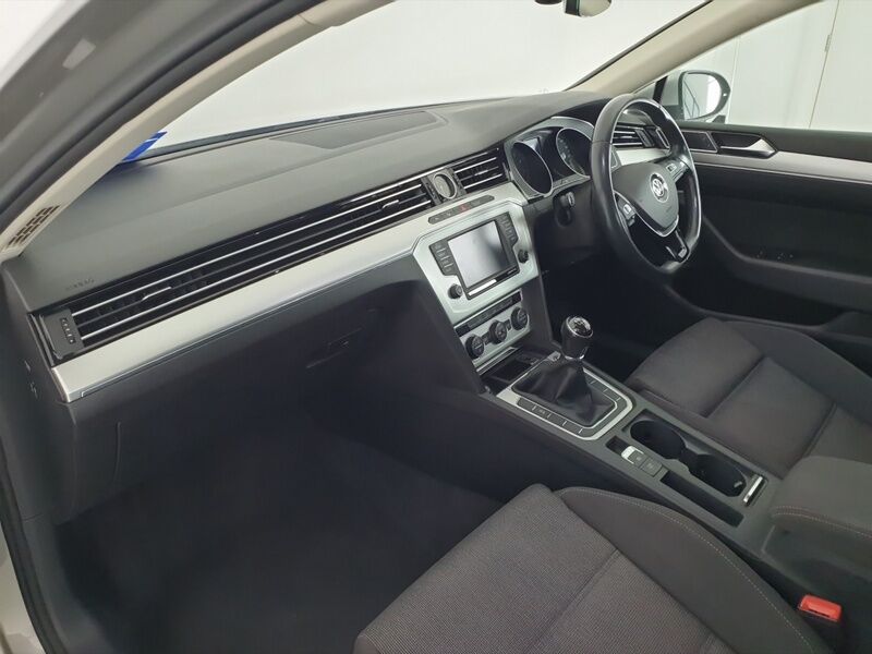 More views of Volkswagen Passat