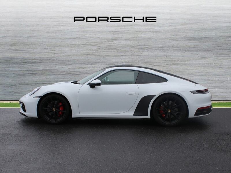 More views of Porsche 911
