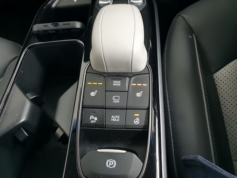 More views of Hyundai Ioniq