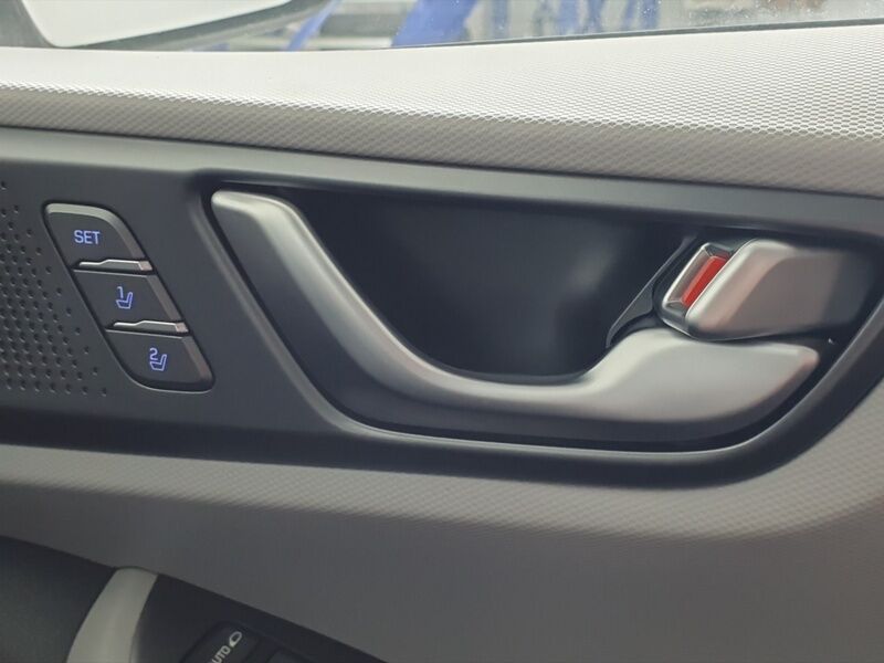 More views of Hyundai Ioniq