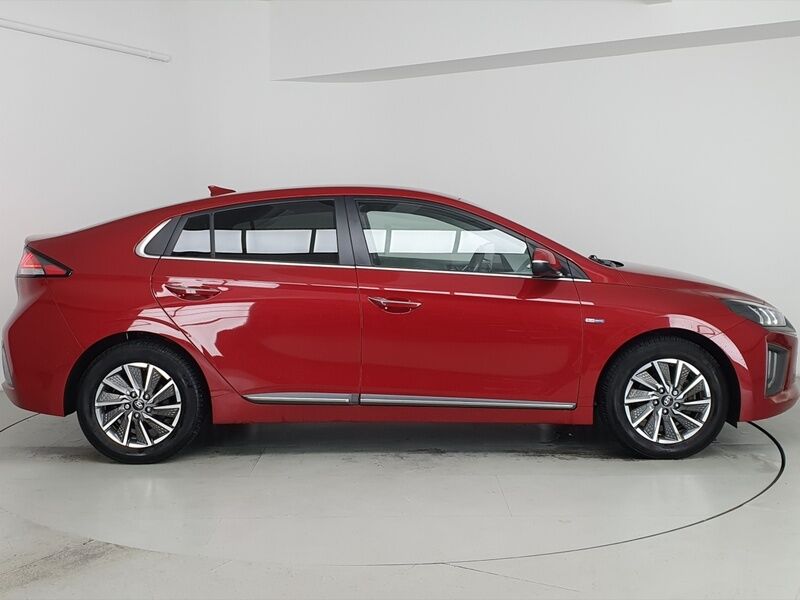 More views of Hyundai Ioniq