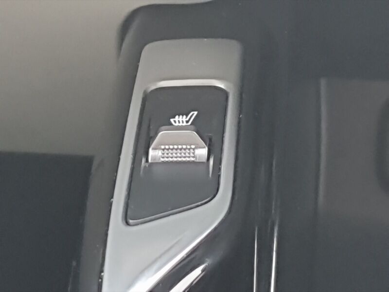 More views of Kia Sorento