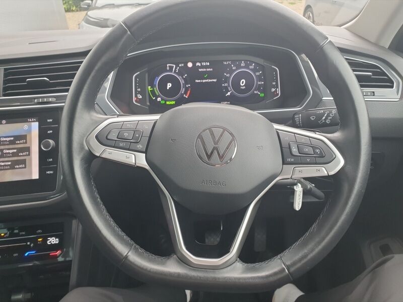 More views of Volkswagen Tiguan