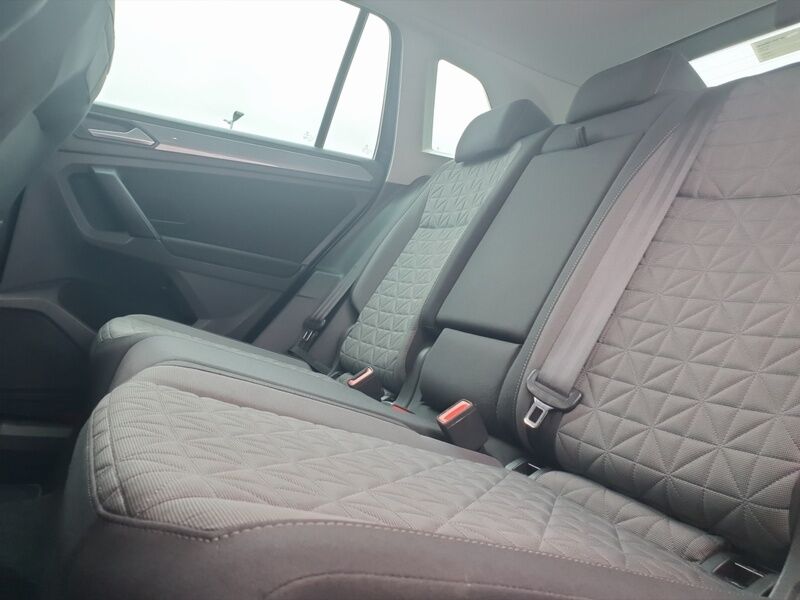 More views of Volkswagen Tiguan