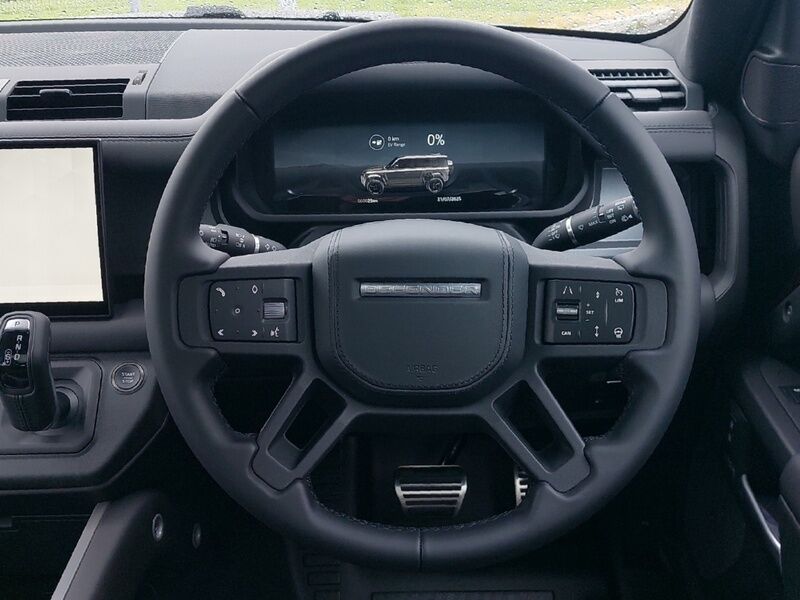 More views of Land Rover Defender