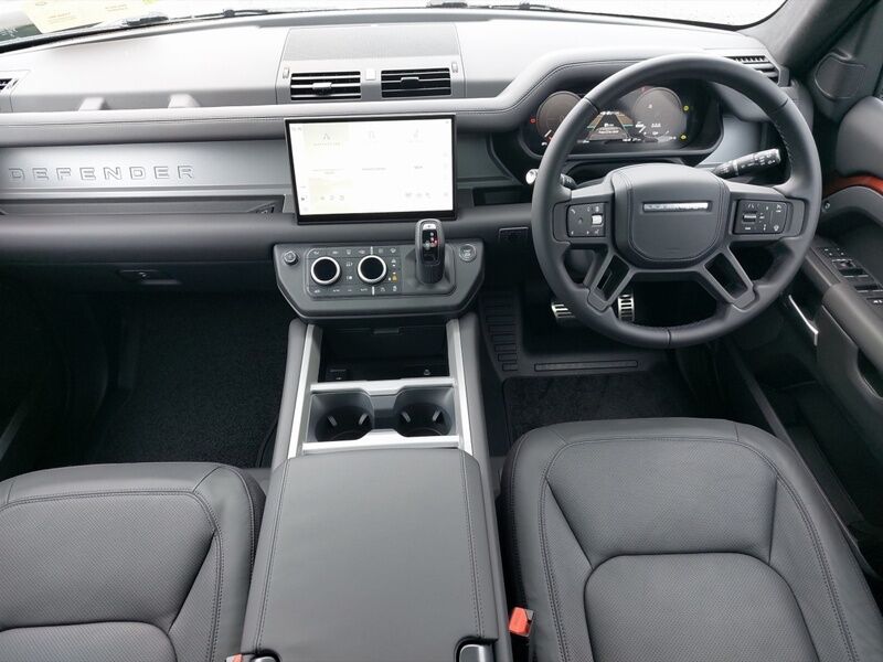 More views of Land Rover Defender