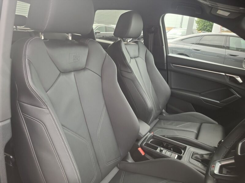 More views of Audi Q3