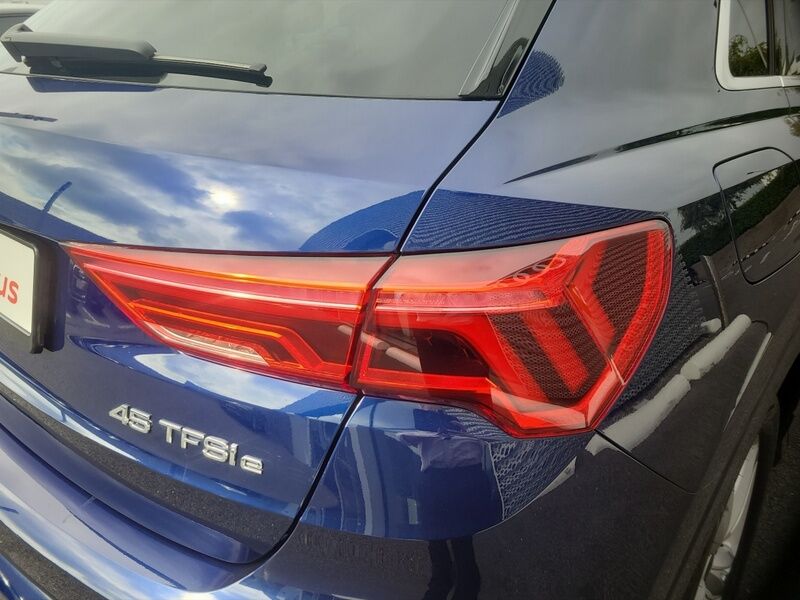More views of Audi Q3