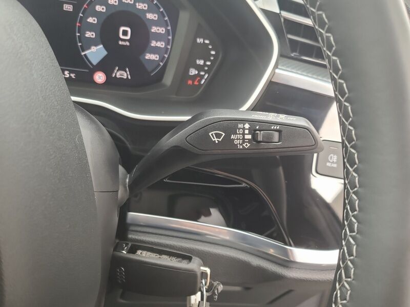 More views of Audi Q3