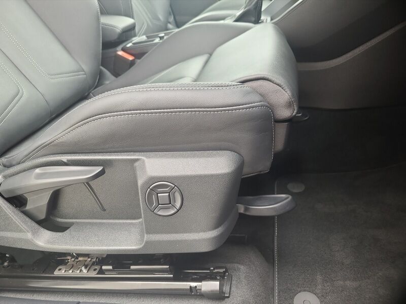 More views of Audi Q3