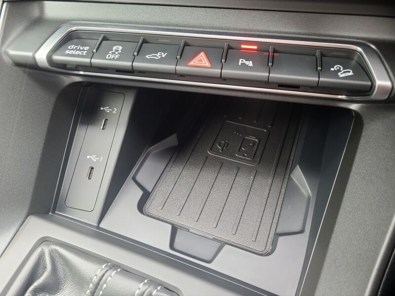 More views of Audi Q3