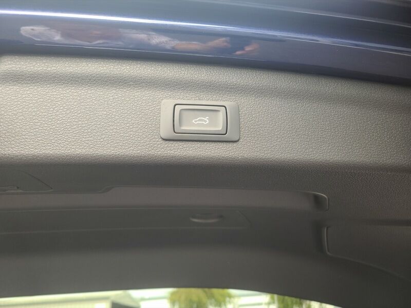More views of Audi Q3