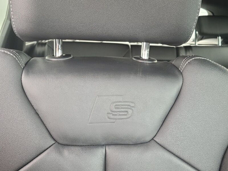 More views of Audi Q3