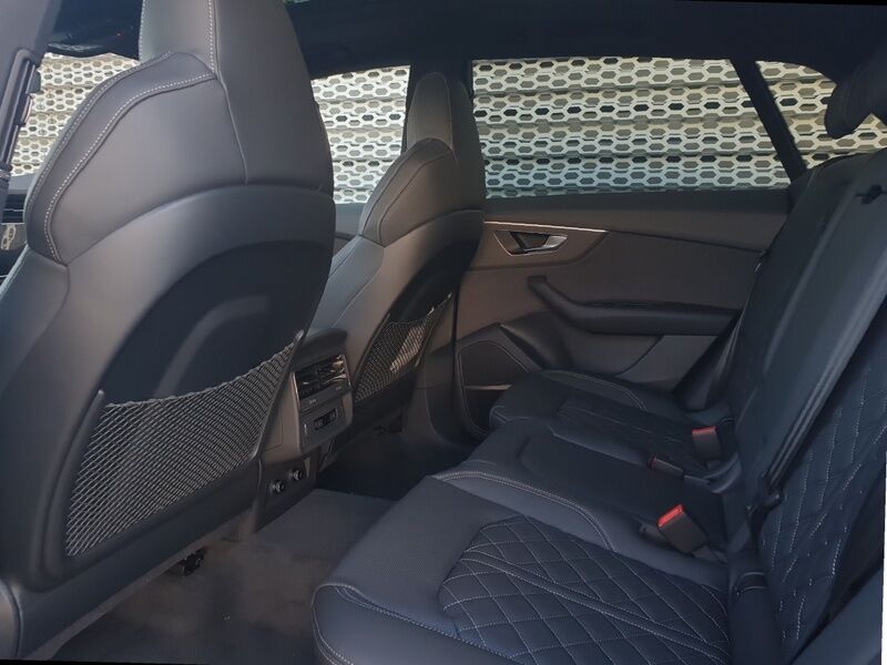More views of Audi Q8