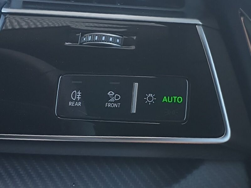 More views of Audi Q8