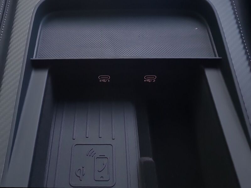 More views of Audi Q8