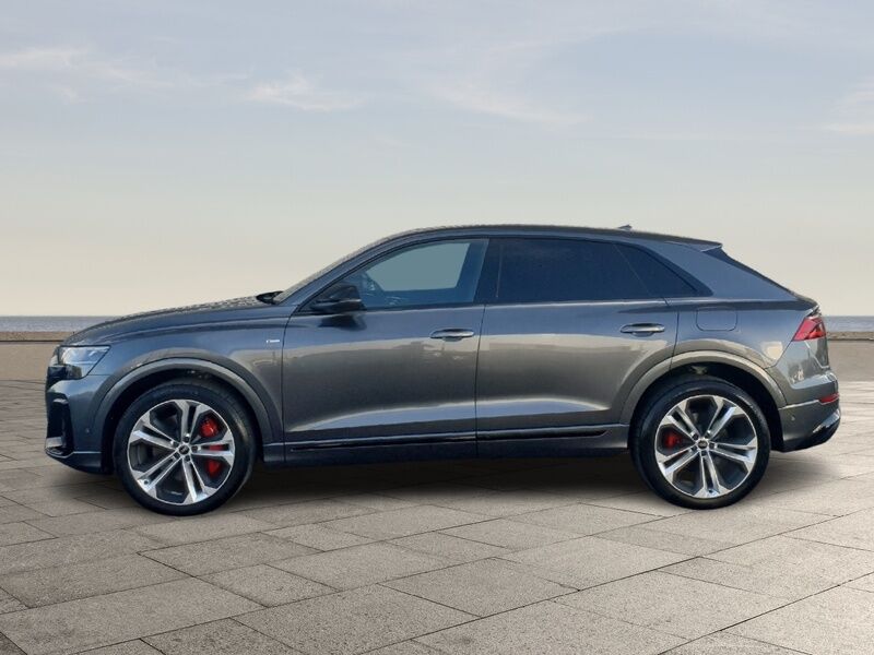 More views of Audi Q8