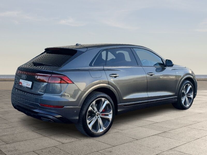 More views of Audi Q8