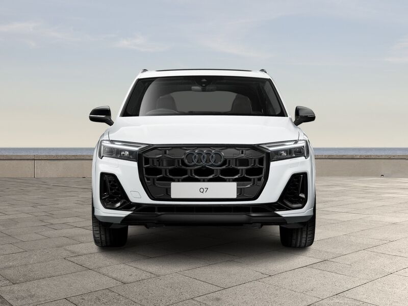 More views of Audi Q7