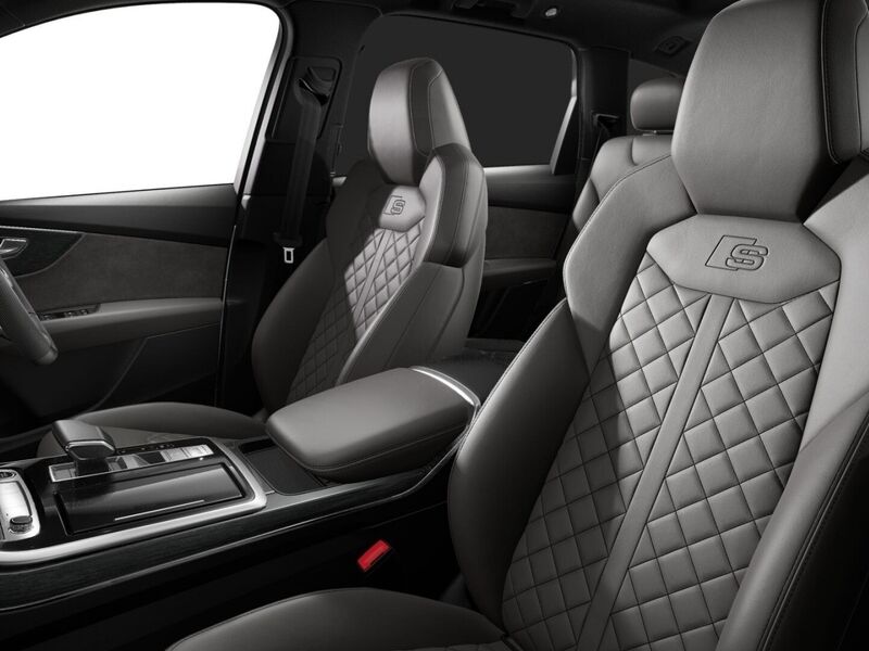 More views of Audi Q7