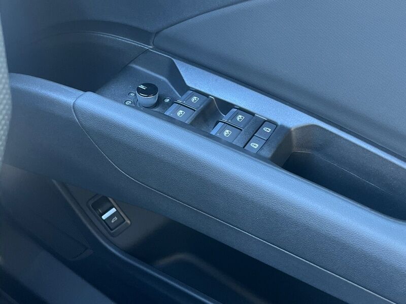 More views of Audi Q4 E-tron