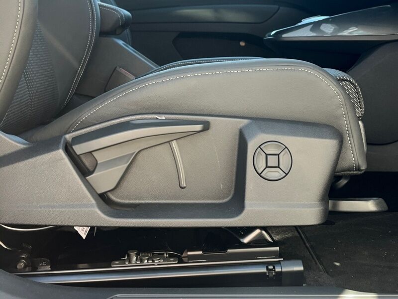 More views of Audi Q4 E-tron