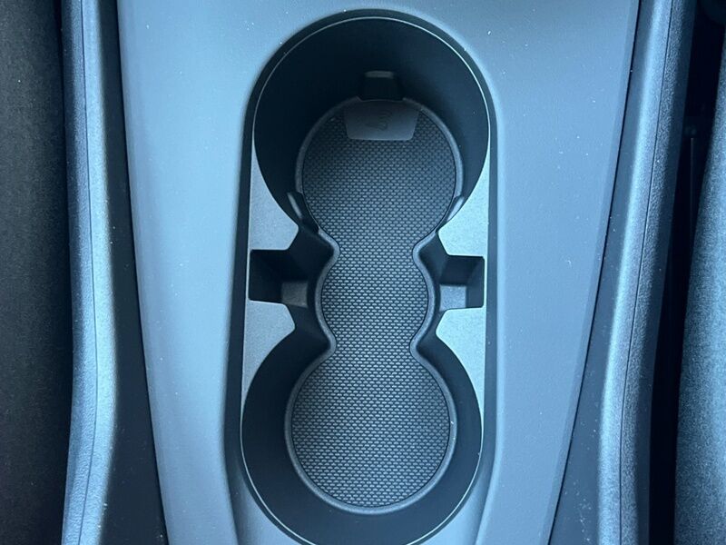 More views of Audi Q4 E-tron