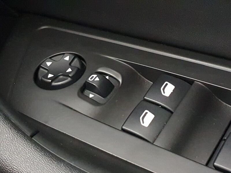 More views of Peugeot 508 