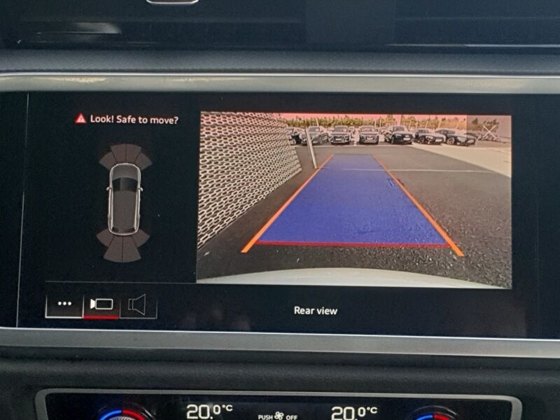 More views of Audi Q3
