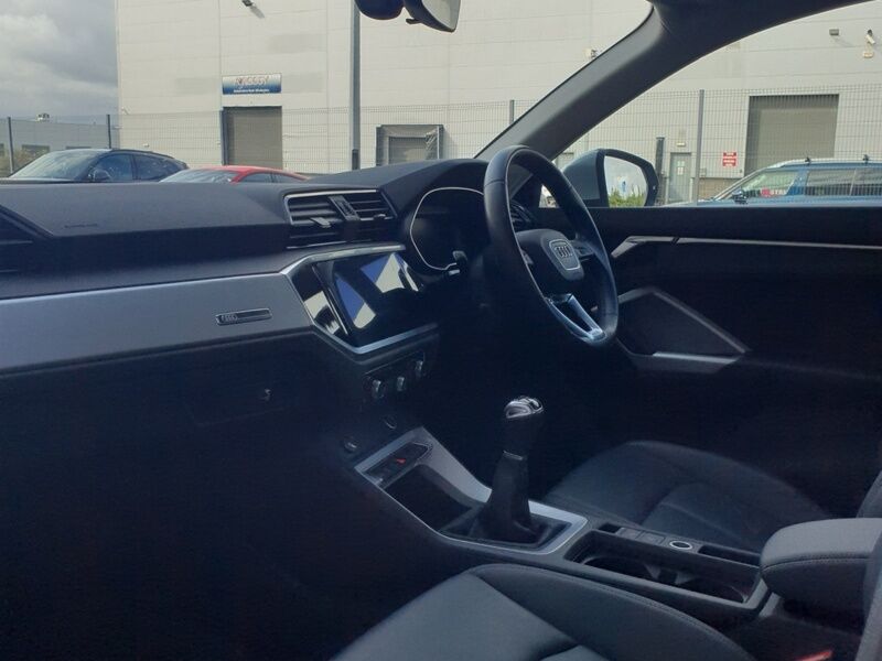 More views of Audi Q3