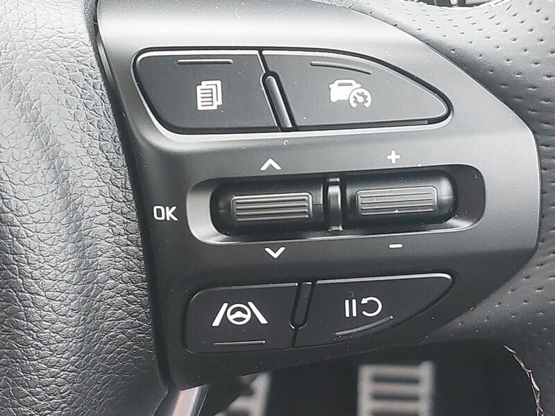 More views of Kia Stonic