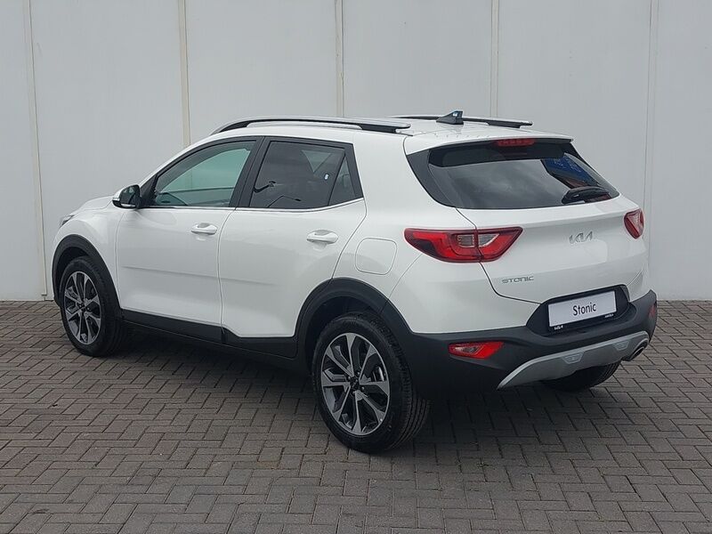 More views of Kia Stonic