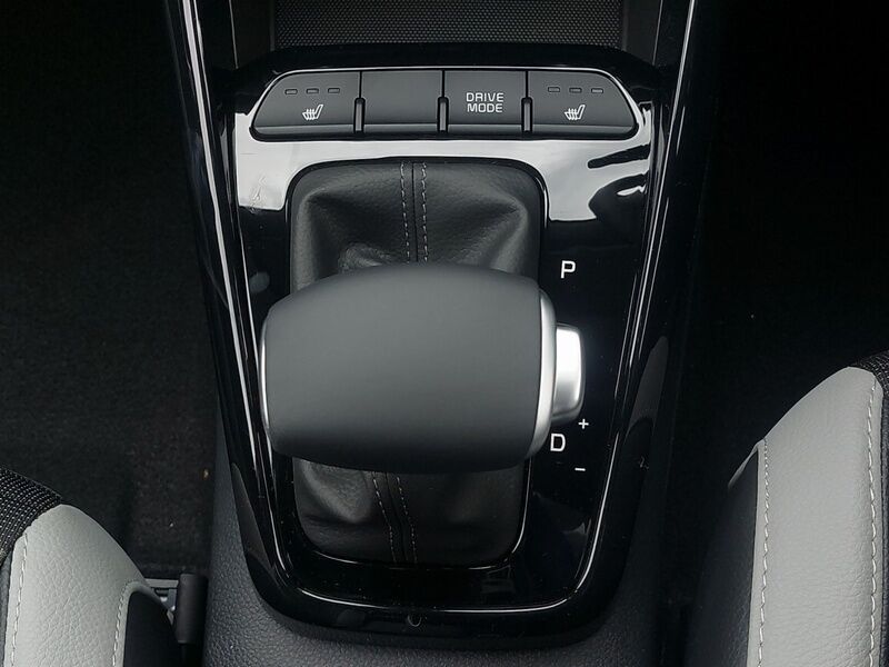 More views of Kia Stonic