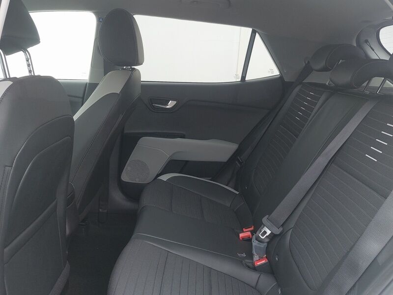 More views of Kia Stonic
