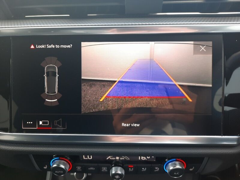 More views of Audi Q3