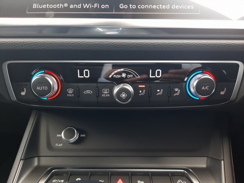 More views of Audi Q3