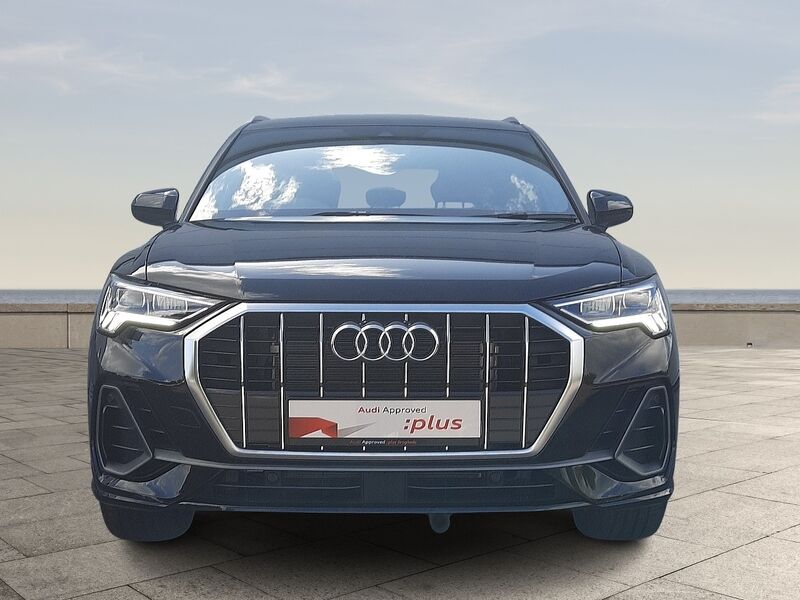 More views of Audi Q3