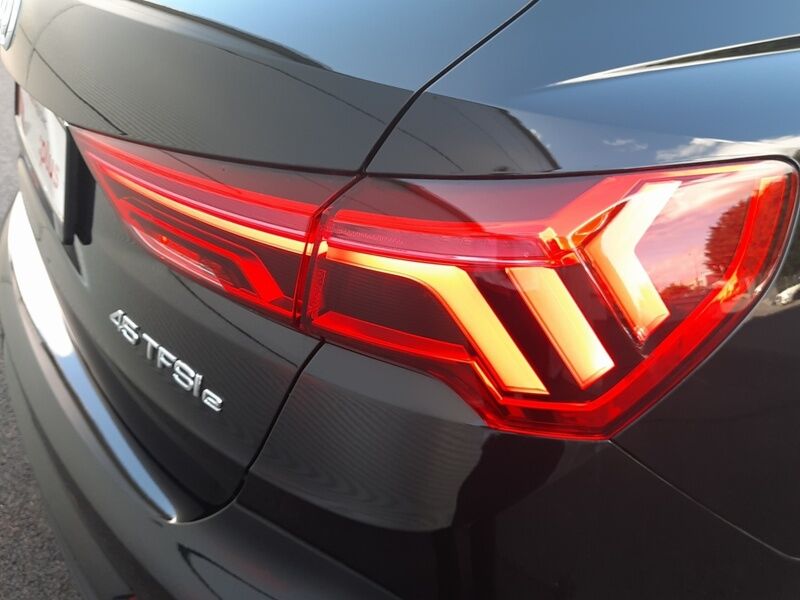 More views of Audi Q3