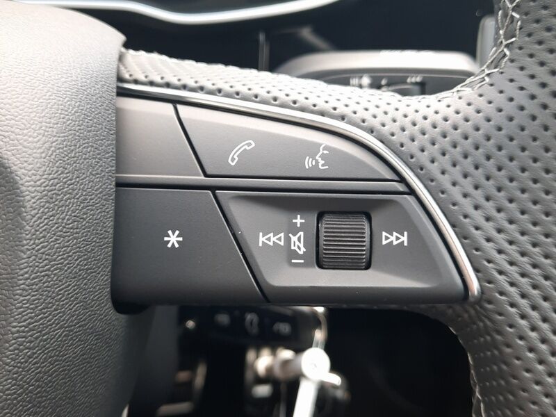 More views of Audi Q3