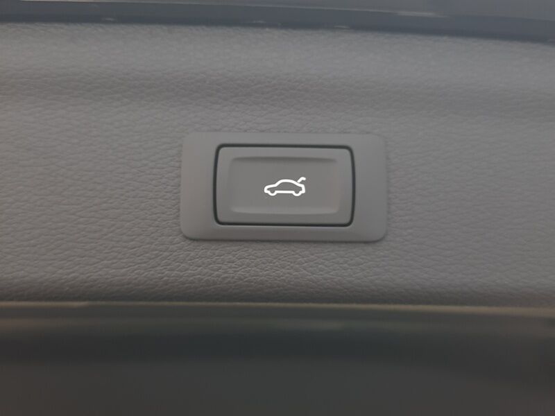 More views of Audi Q3