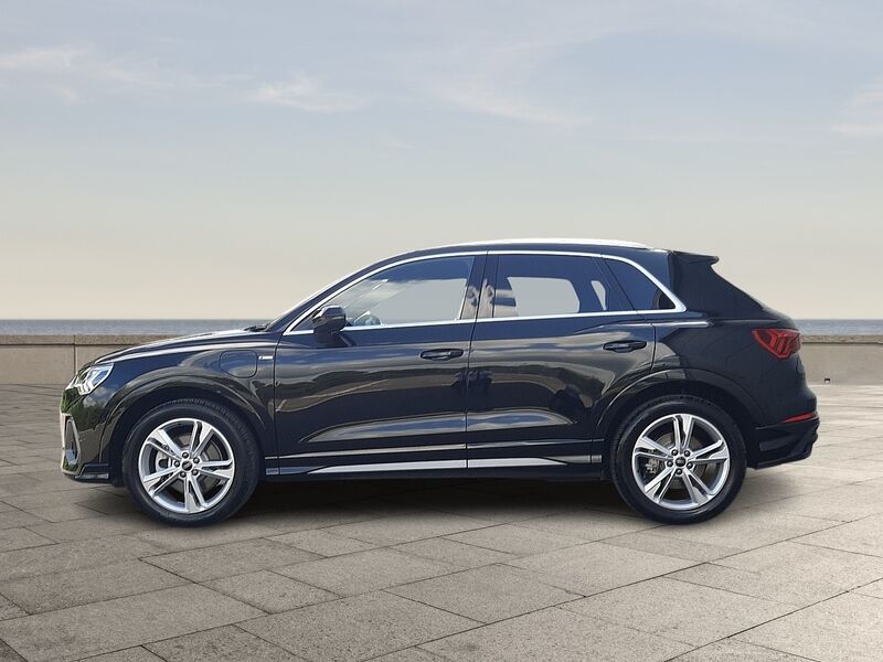 More views of Audi Q3