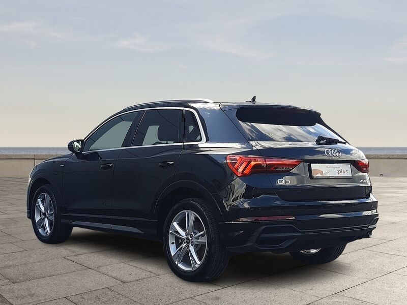 More views of Audi Q3