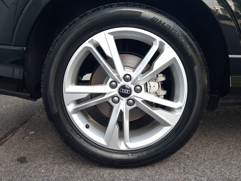 More views of Audi Q3