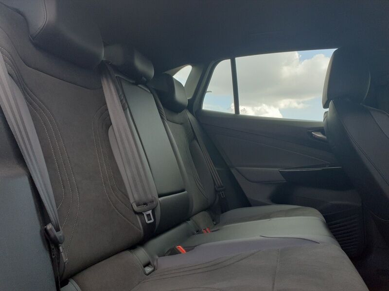 More views of Volkswagen ID.4