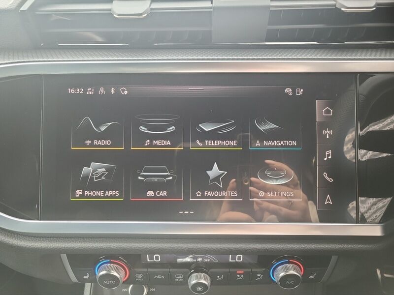 More views of Audi Q3